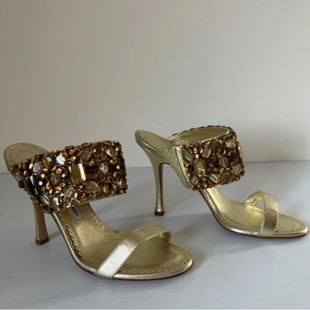 Manolo Blahnik DOGE 115 Jeweled Gold Mule Heeled Sandals size EU 36 US 5.5
